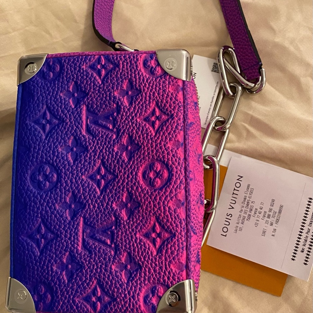 Louis Vuitton Gradient Pink and Purple Crossbody Bag - Picture 7 of 7